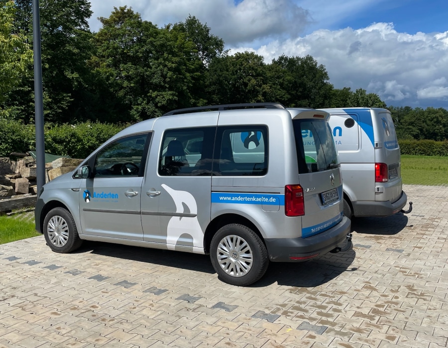 Digitaldruck Teilverklebung von zwei Transportern für Anderten Kälte + Klima