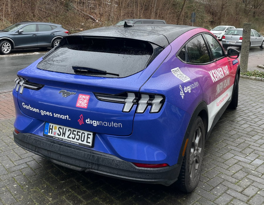 Diginauten Vollfolierung im Digitaldruck Heckansicht