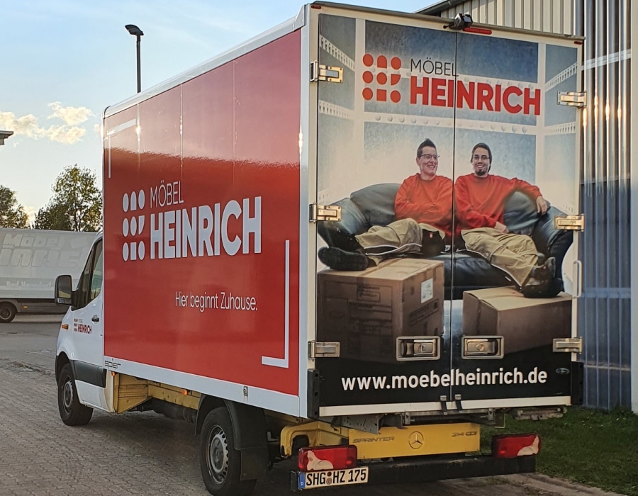 LKW Digitaldruck Folierung für Möbel Heinrich